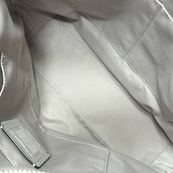 COACH Bay Tote *HTF Color* - Picture 14 of 16